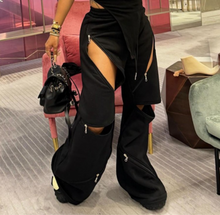 Load image into Gallery viewer, Cutt’n Up🖤🤎 (Pants)
